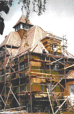 Haus mit Ger�st